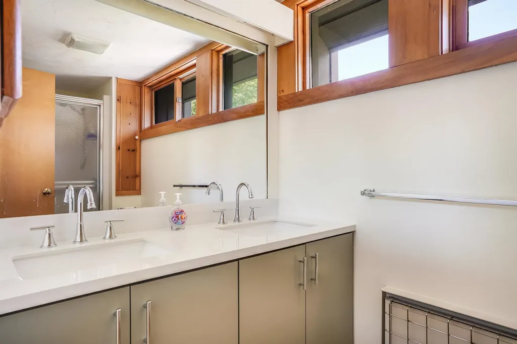 144 Clearbrook Road Lincoln NH 03251