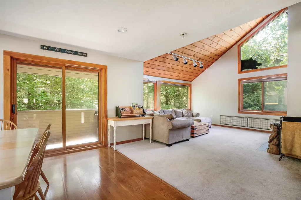 144 Clearbrook Road Lincoln NH 03251