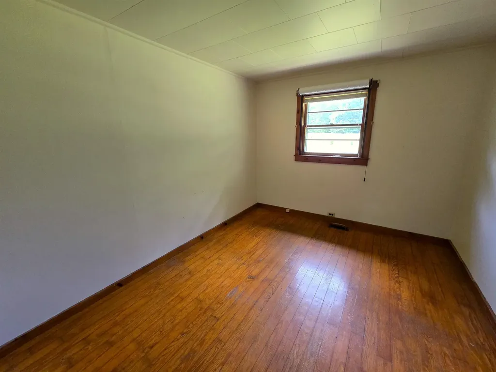 172 School House Road Dummerston VT 05301