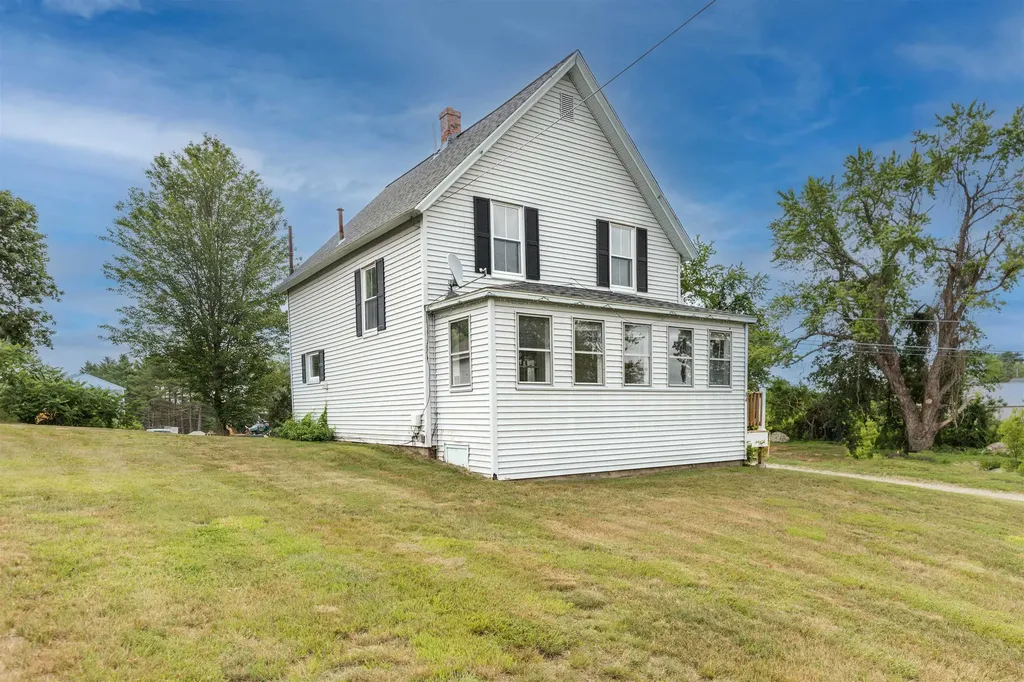 84 Church Street Rochester NH 03839