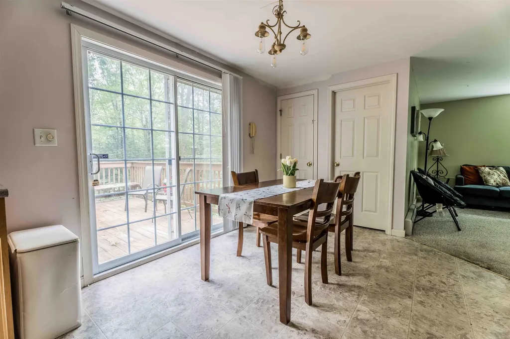 22 Mount Delight Road Epsom NH 03234
