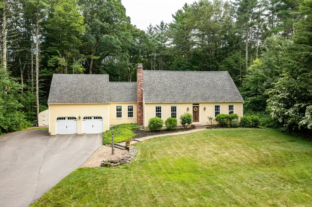 7 Kady Lane Kensington NH 03833