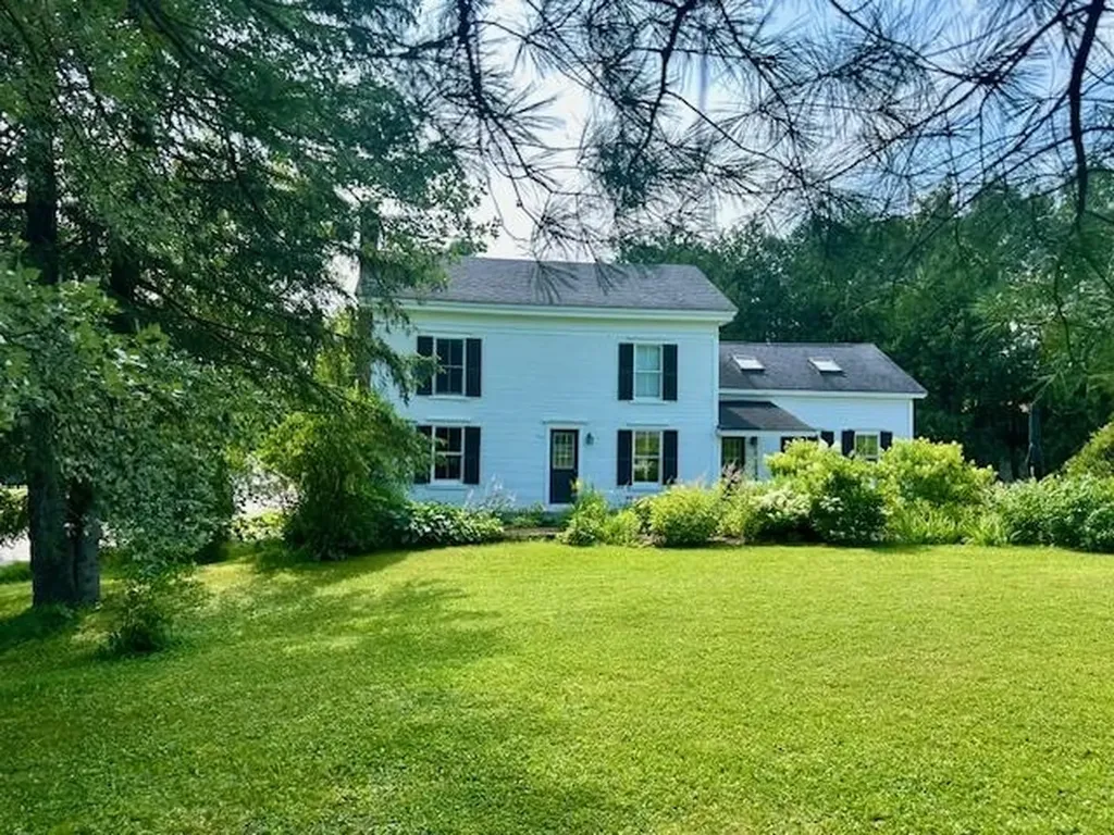4 Huntley Road Westford VT 05494