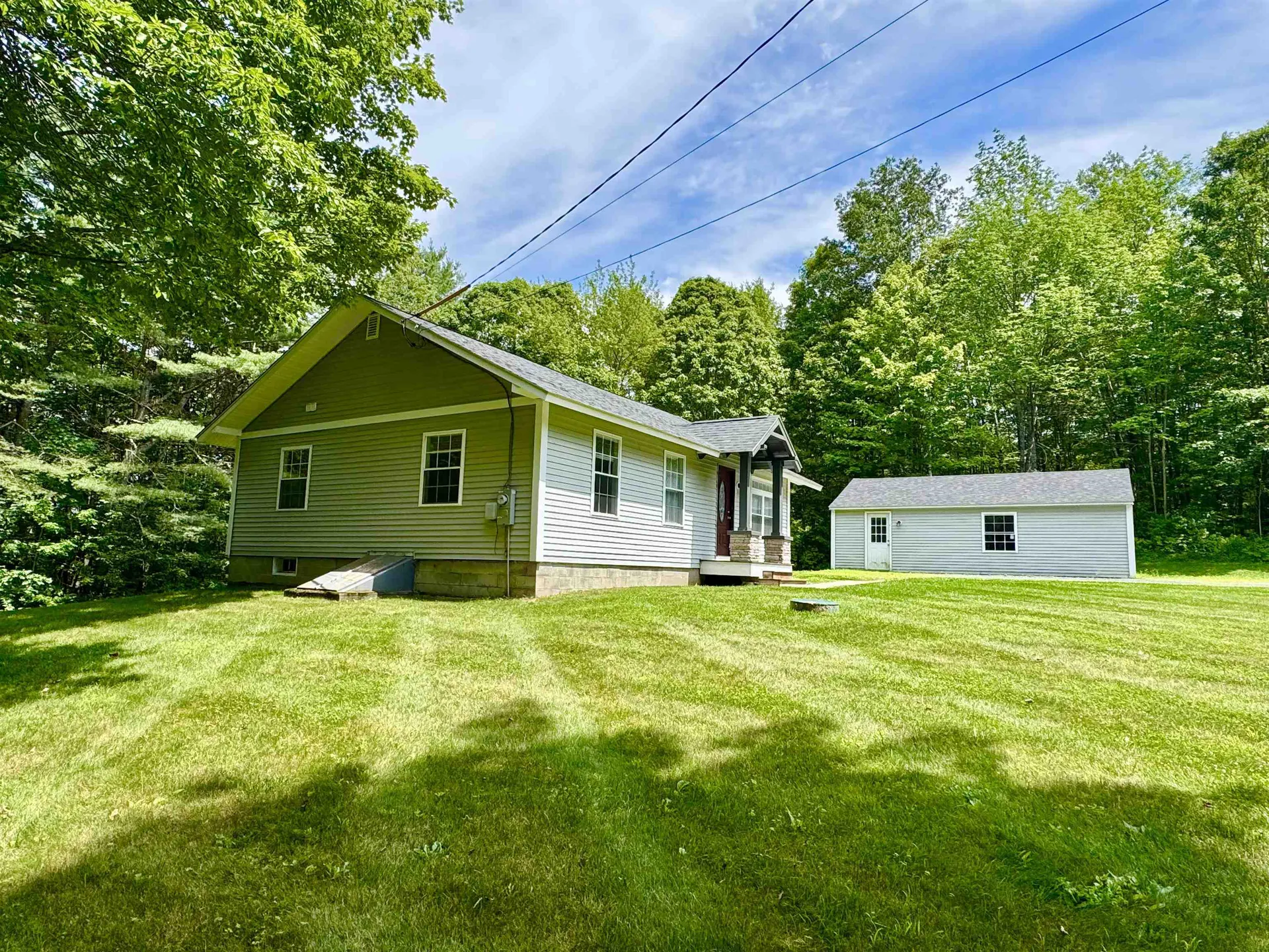 90 Kings Highway Hartford VT 05001