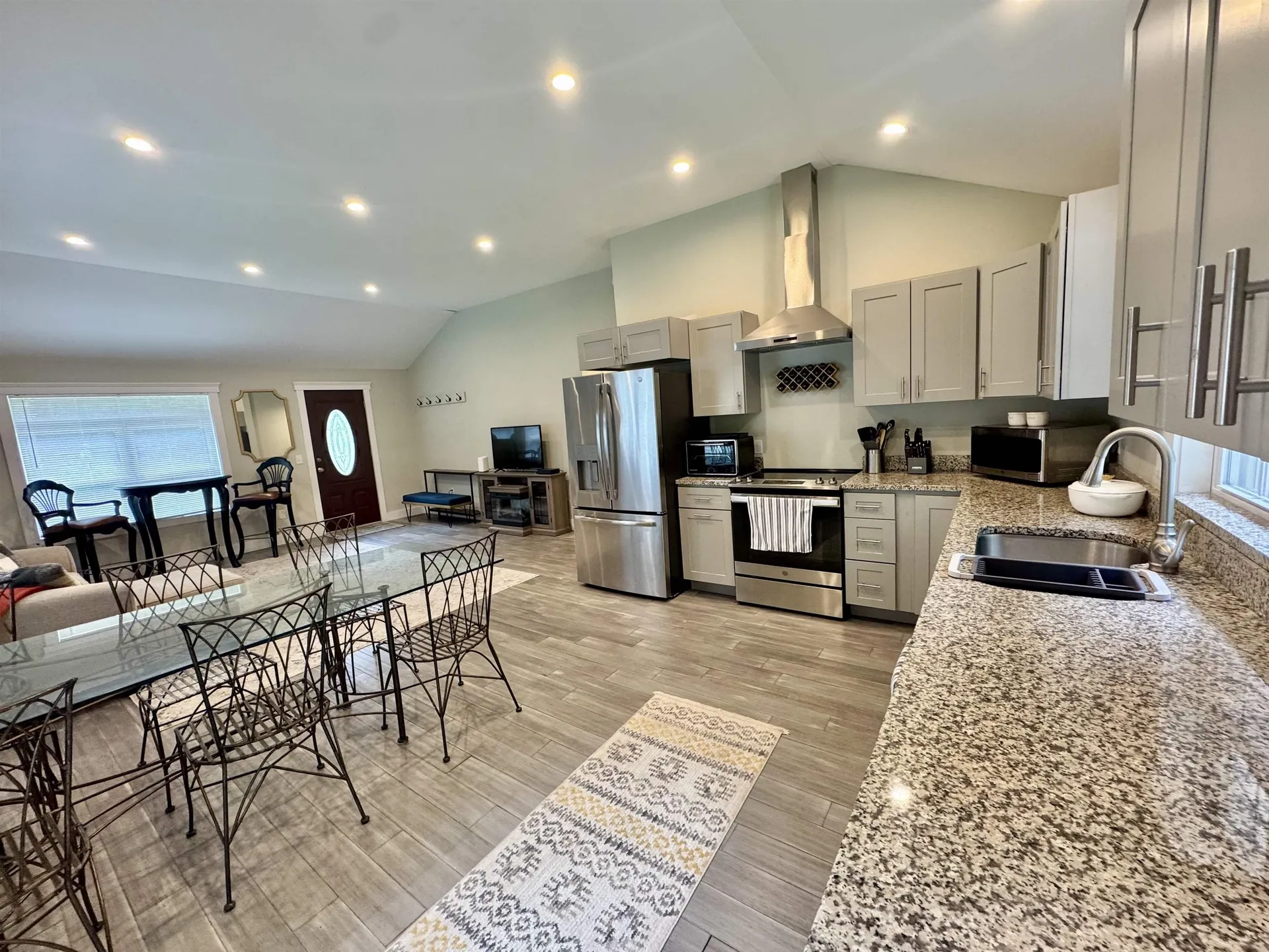 90 Kings Highway Hartford VT 05001