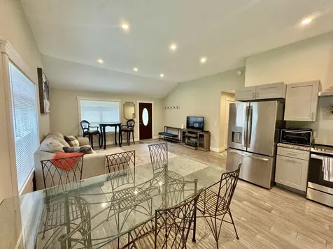 90 Kings Highway Hartford VT 05001