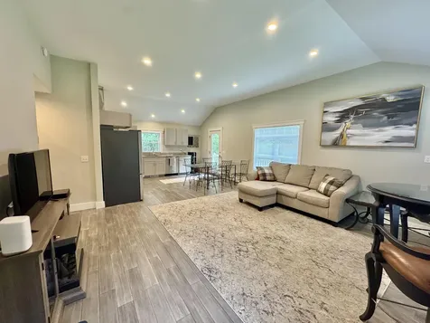 90 Kings Highway Hartford VT 05001