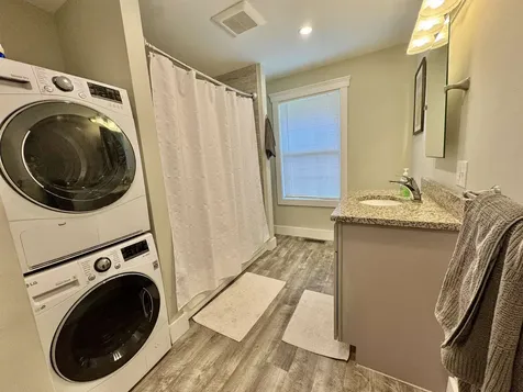 90 Kings Highway Hartford VT 05001