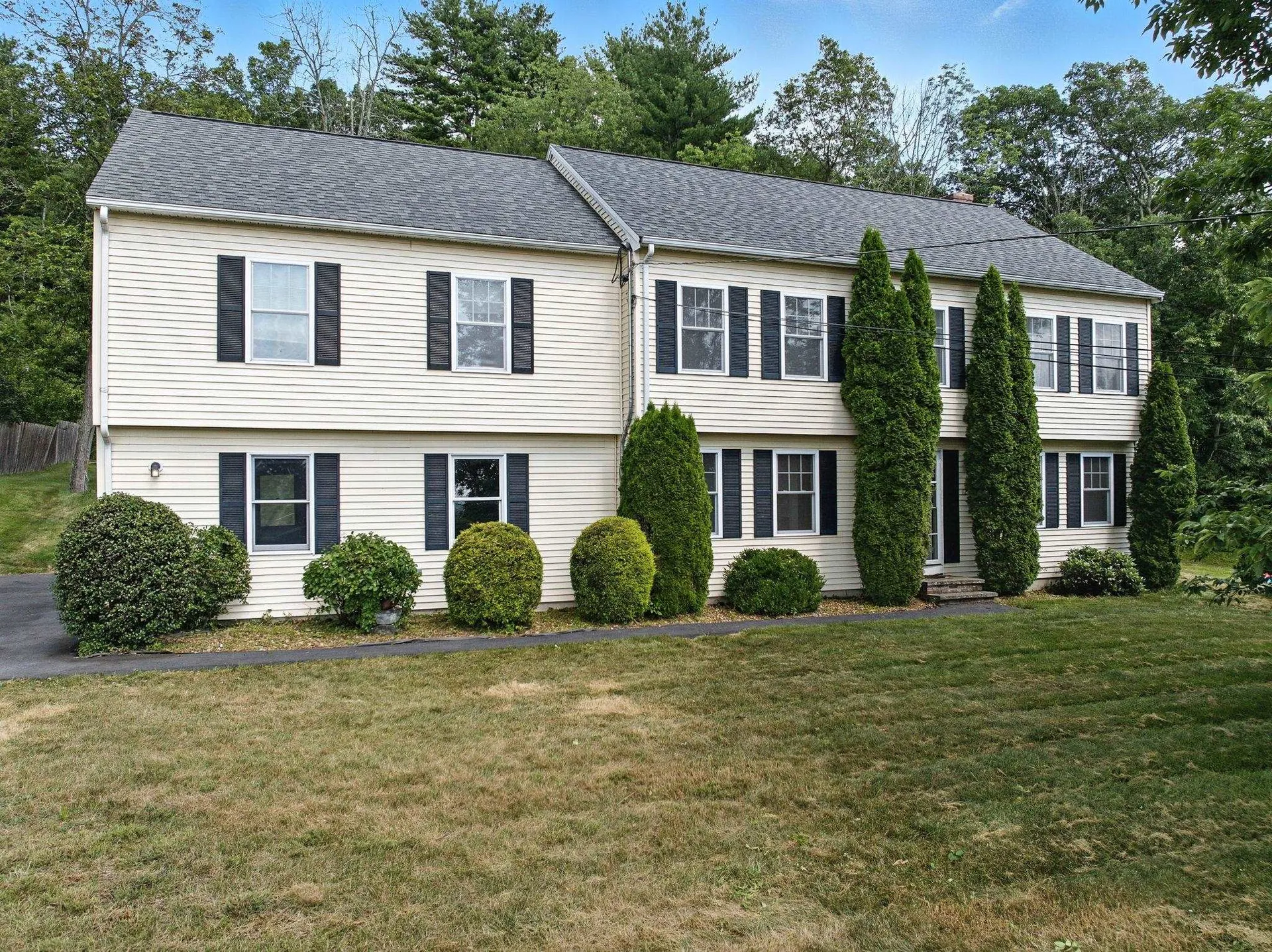 12 Stanwood Road Salem NH 03079