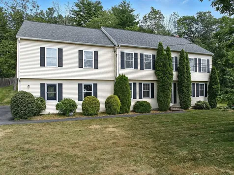 12 Stanwood Road Salem NH 03079