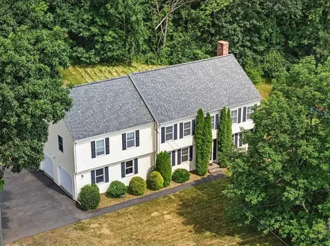 12 Stanwood Road Salem NH 03079