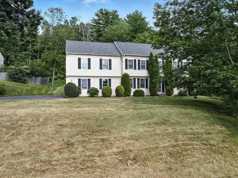 12 Stanwood Road Salem NH 03079