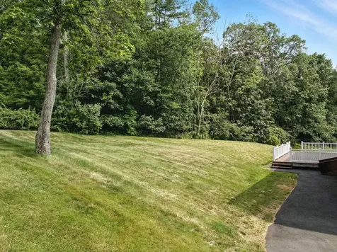12 Stanwood Road Salem NH 03079