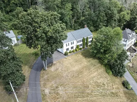 12 Stanwood Road Salem NH 03079