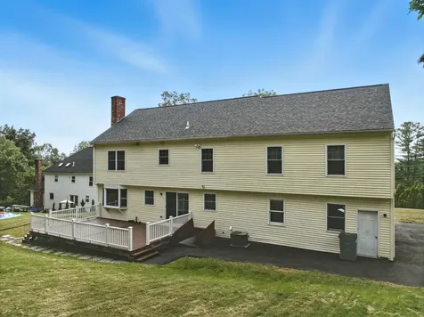 12 Stanwood Road Salem NH 03079