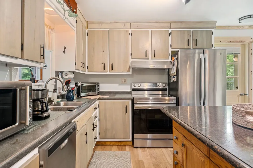 87 Old Chandlers Mills Road Unity NH 03743