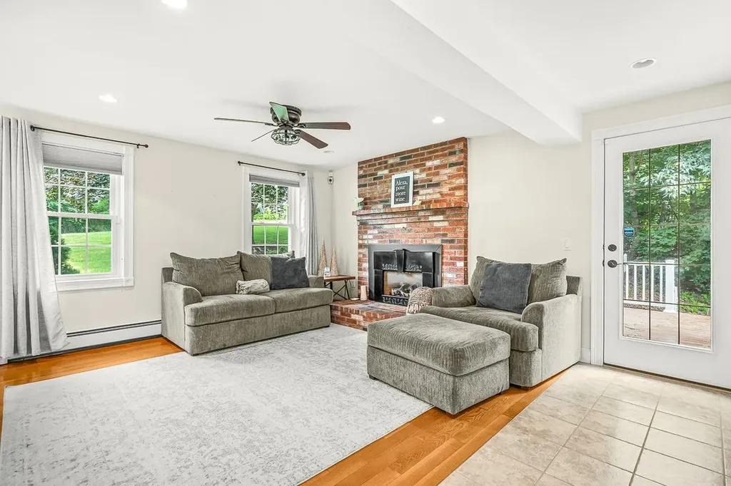 4 Joseph Street Derry NH 03038