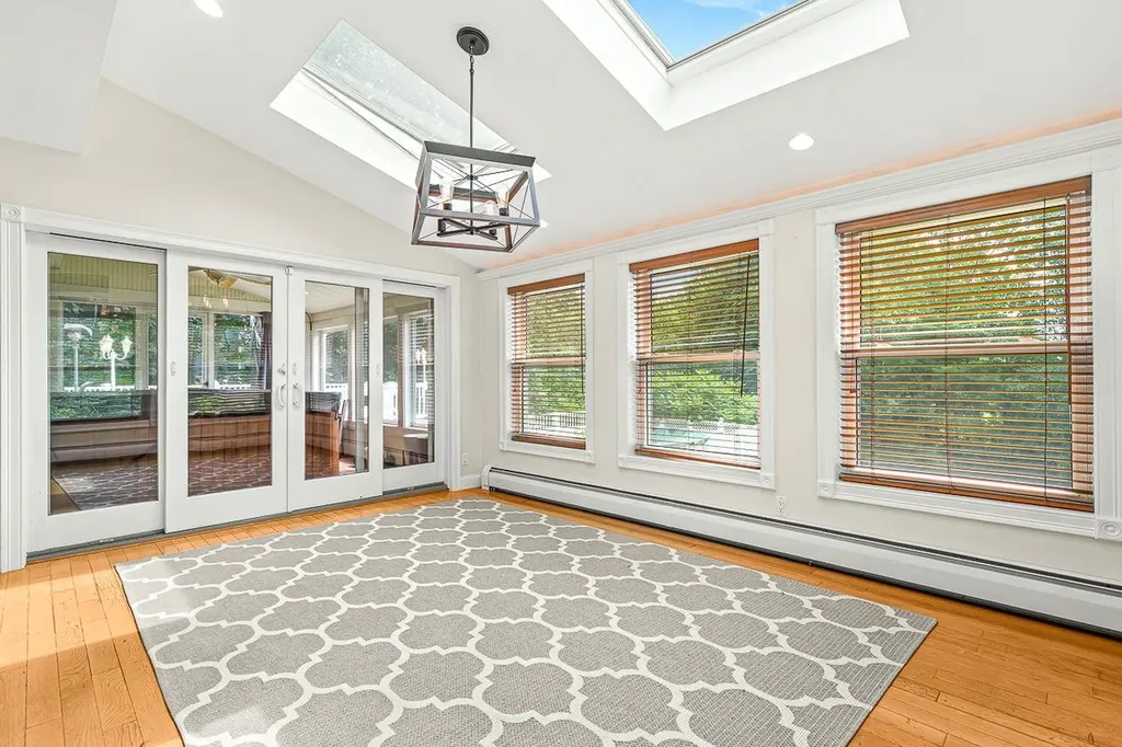 4 Joseph Street Derry NH 03038