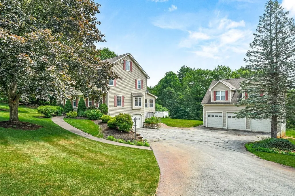 4 Joseph Street Derry NH 03038