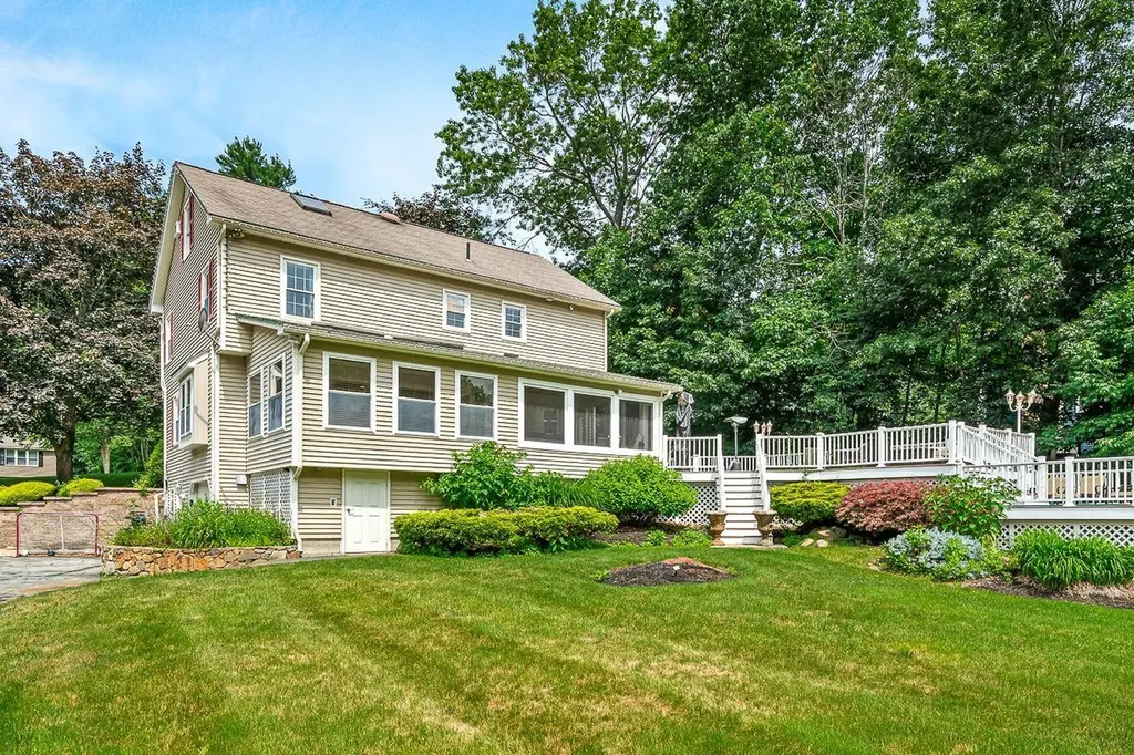 4 Joseph Street Derry NH 03038