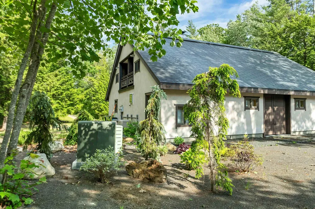 187 Huntress Bridge Road Effingham NH 03882