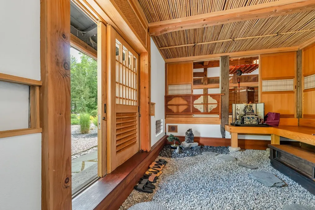 187 Huntress Bridge Road Effingham NH 03882