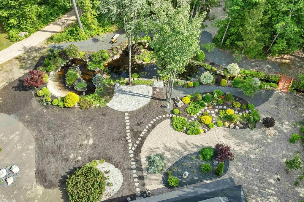 187 Huntress Bridge Road Effingham NH 03882