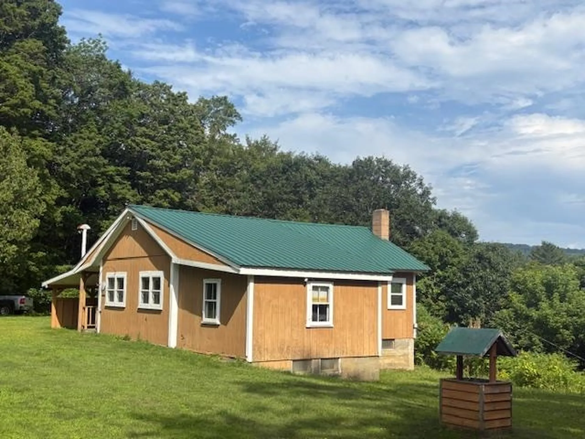215 Old Quechee Road Hartford VT 05059