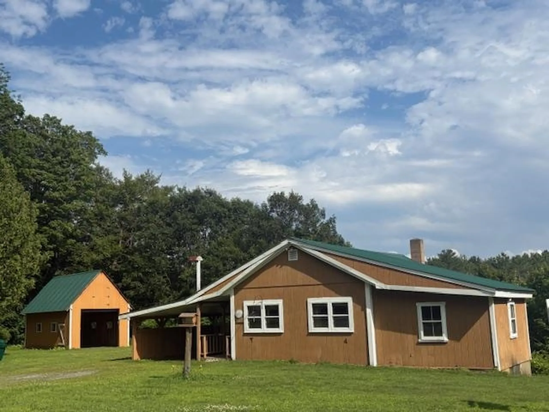 215 Old Quechee Road Hartford VT 05059