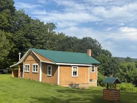 215 Old Quechee Road Hartford VT 05059