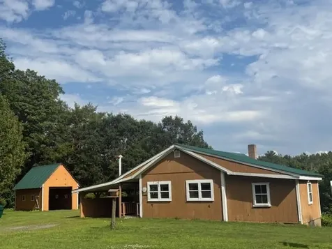 215 Old Quechee Road Hartford VT 05059