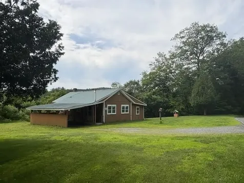 215 Old Quechee Road Hartford VT 05059
