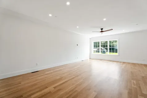 67 Groton Road Nashua NH 03062
