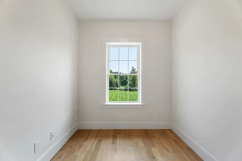 67 Groton Road Nashua NH 03062