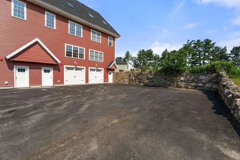 67 Groton Road Nashua NH 03062