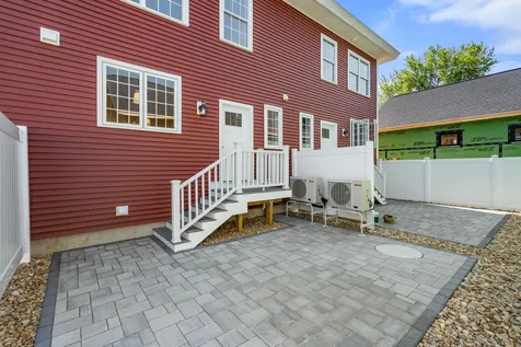 67 Groton Road Nashua NH 03062