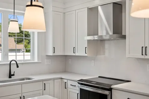 67 Groton Road Nashua NH 03062