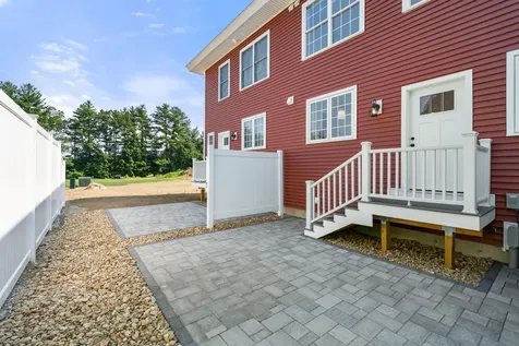 67 Groton Road Nashua NH 03062