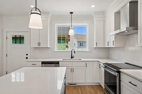 67 Groton Road Nashua NH 03062