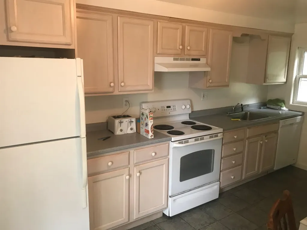 11 Sheridan Avenue Rochester NH 03867