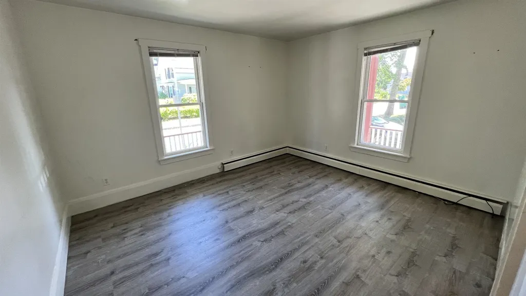 11 Sheridan Avenue Rochester NH 03867