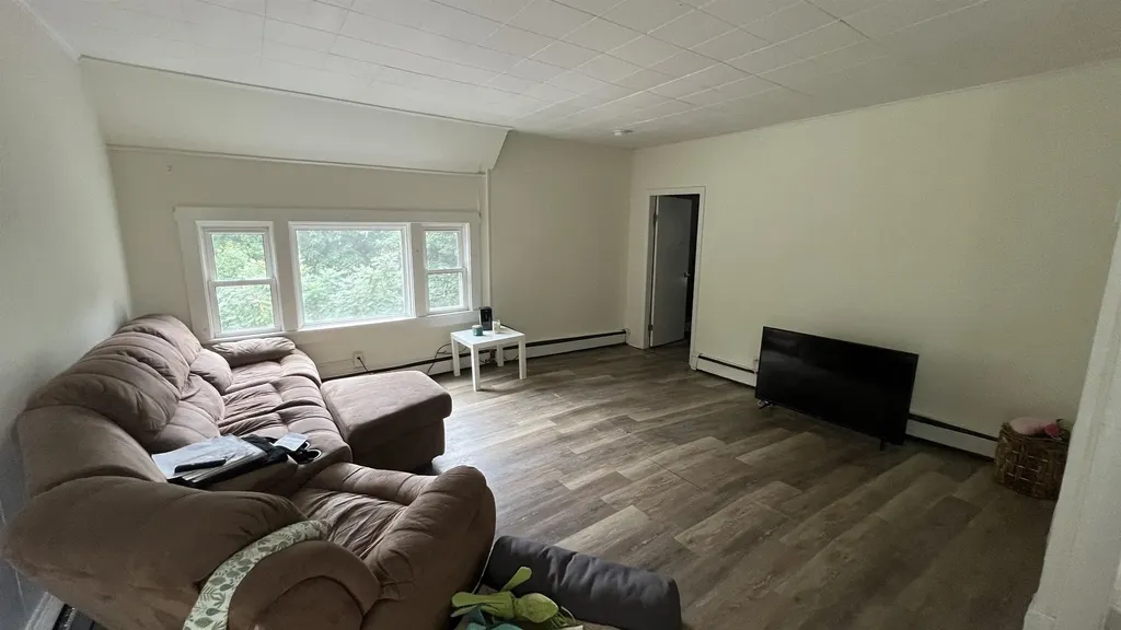 11 Sheridan Avenue Rochester NH 03867