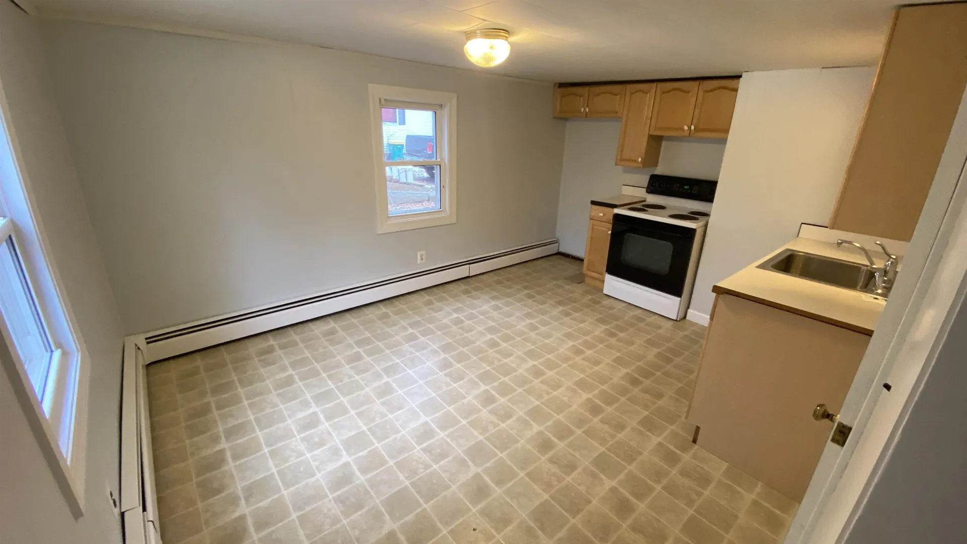 11 Sheridan Avenue Rochester NH 03867