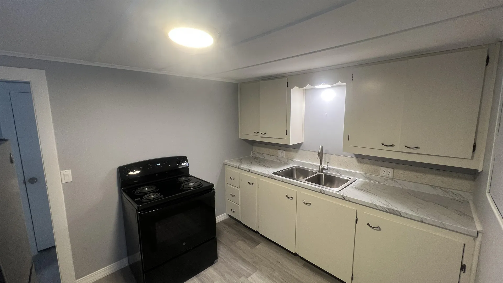 11 Sheridan Avenue Rochester NH 03867