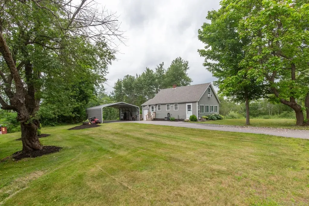 31 Highland Mountain Road Northfield NH 03276