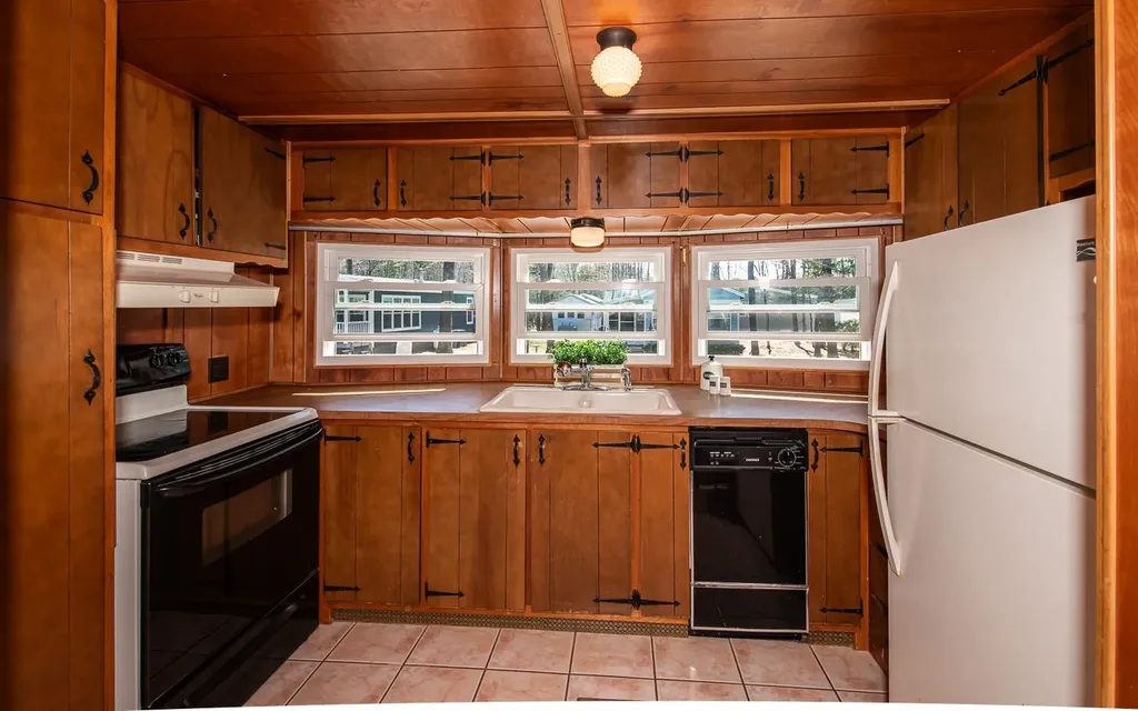 309 Friar Tuck Drive Exeter NH 03833
