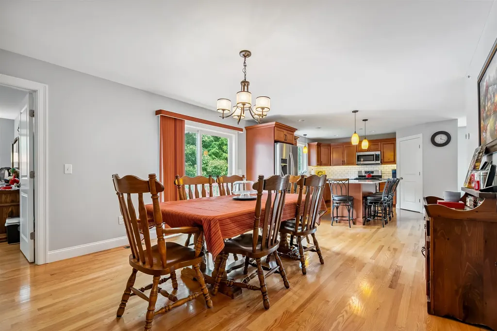 11 Brentwood Road Danville NH 03819