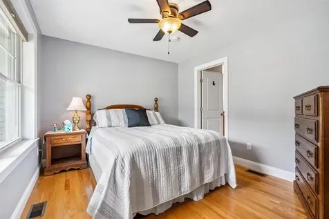 11 Brentwood Road Danville NH 03819