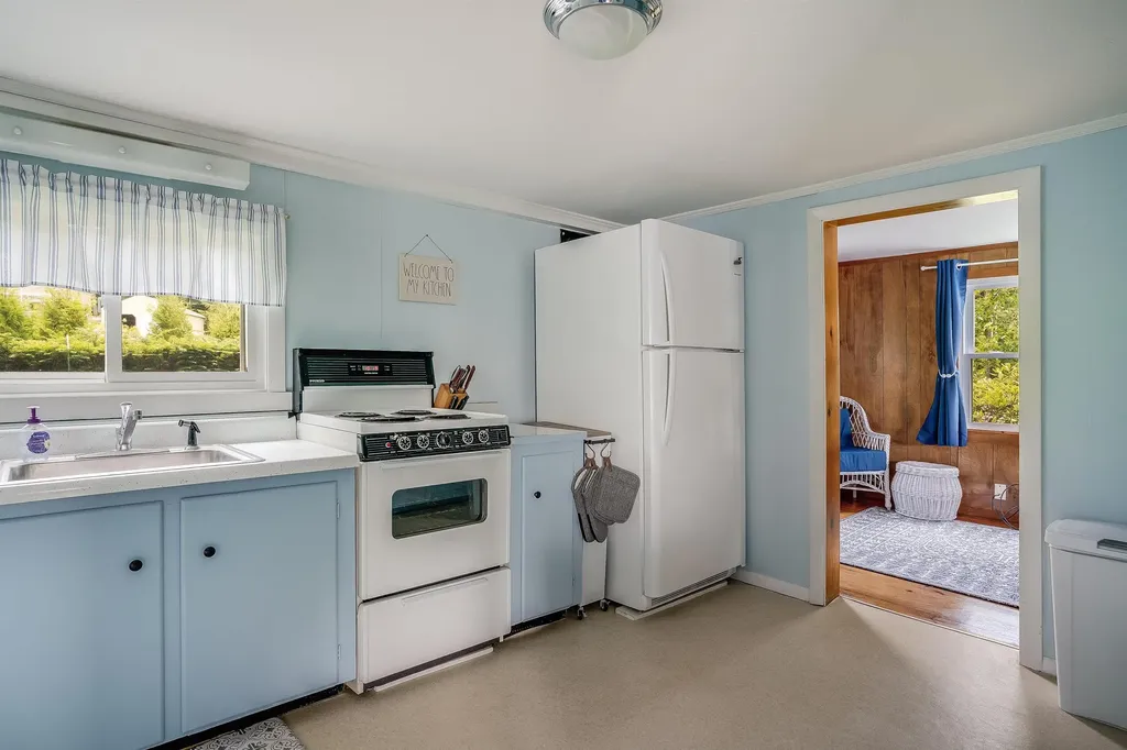 215 Lake Shore Drive Franklin NH 03235