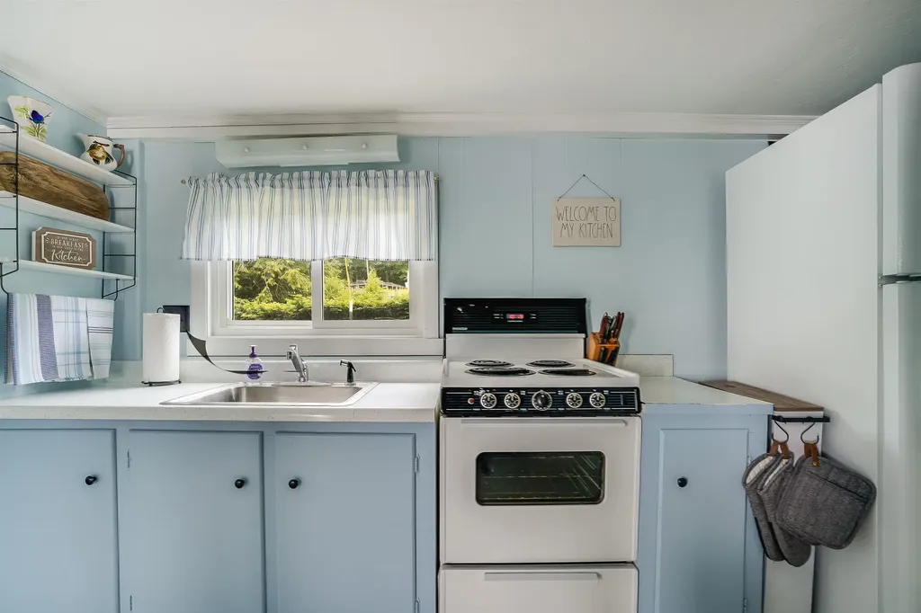 215 Lake Shore Drive Franklin NH 03235